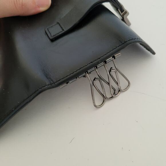 Gucci Logo Clasp Key Holder Wallet Case Leather Small Unisex Black Trifold - Picture 6 of 8